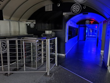 Karlovy Lázně - night club 
